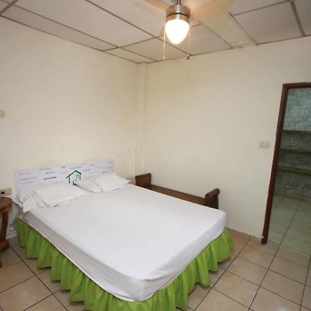 Hostal Casa Verde Santa Ana Exterior photo